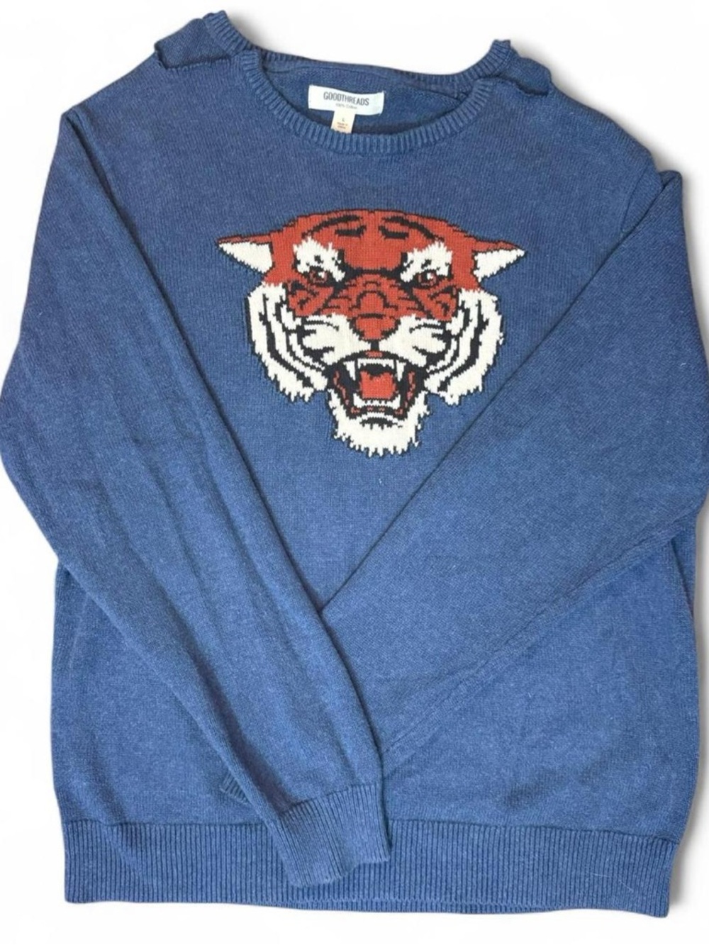 Goodthreads 100% cotton navy blue tiger sweater with rips in the neckline skater